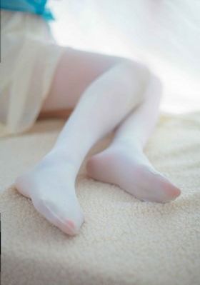 侵犯高傲女教师希崎在线观看